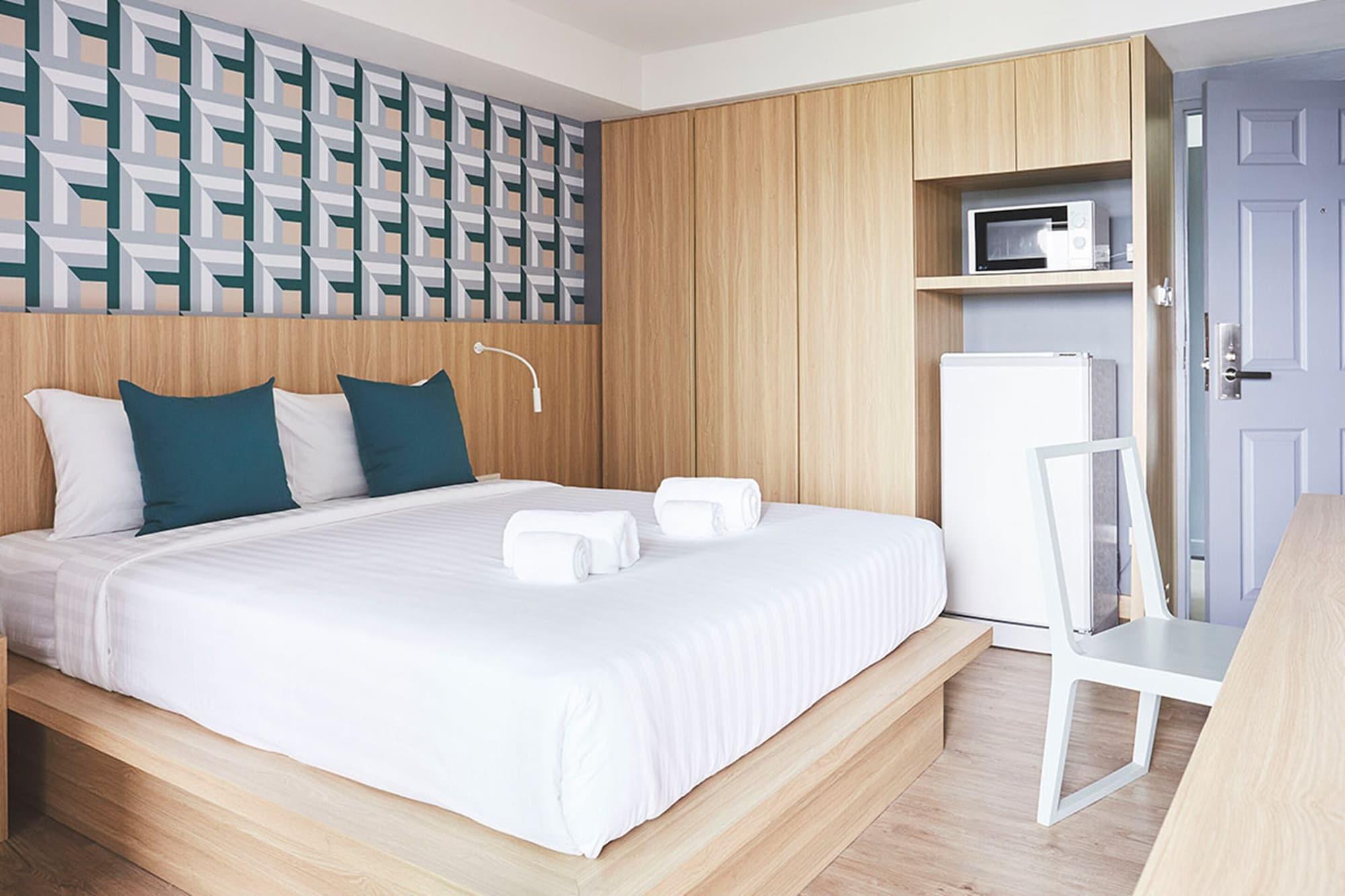 Theorie Hotel Sukhumvit By Slh - Sha Extra Plus Samut Prakan Room photo
