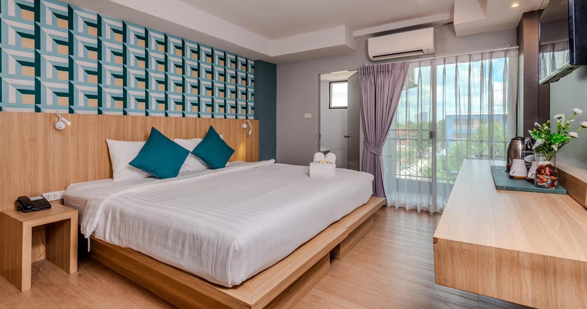Theorie Hotel Sukhumvit By Slh - Sha Extra Plus Samut Prakan Room photo