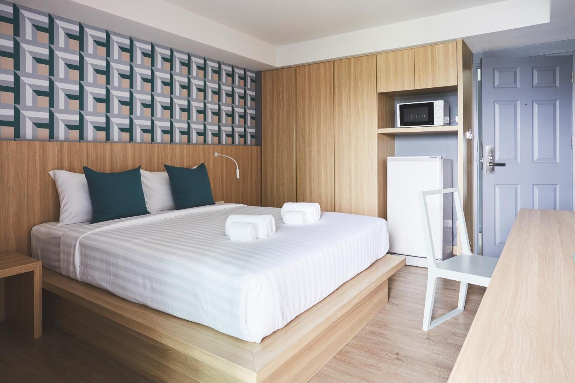 Theorie Hotel Sukhumvit By Slh - Sha Extra Plus Samut Prakan Room photo